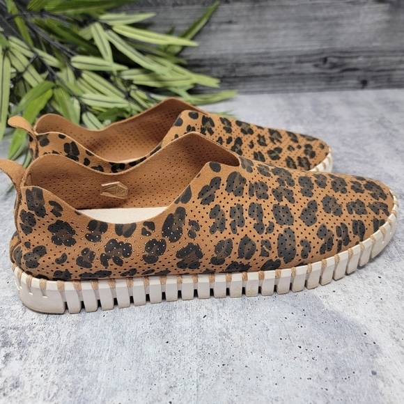 Ilse Jacobsen | Leopard Print Tulip Perforated Slip-on Shoes - Picture 4 of 11